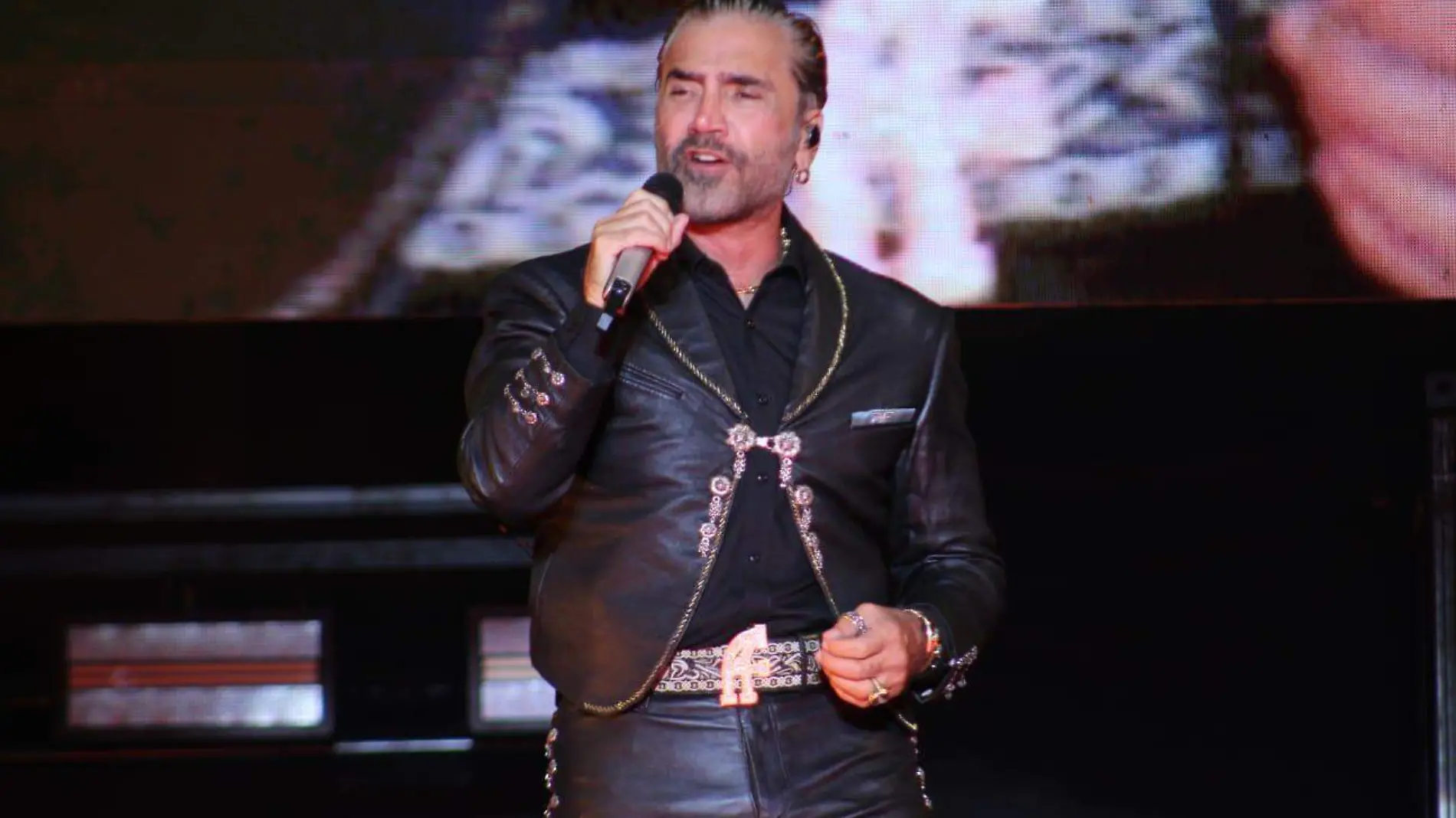 ALEJANDRO-FERNANDEZ (3)